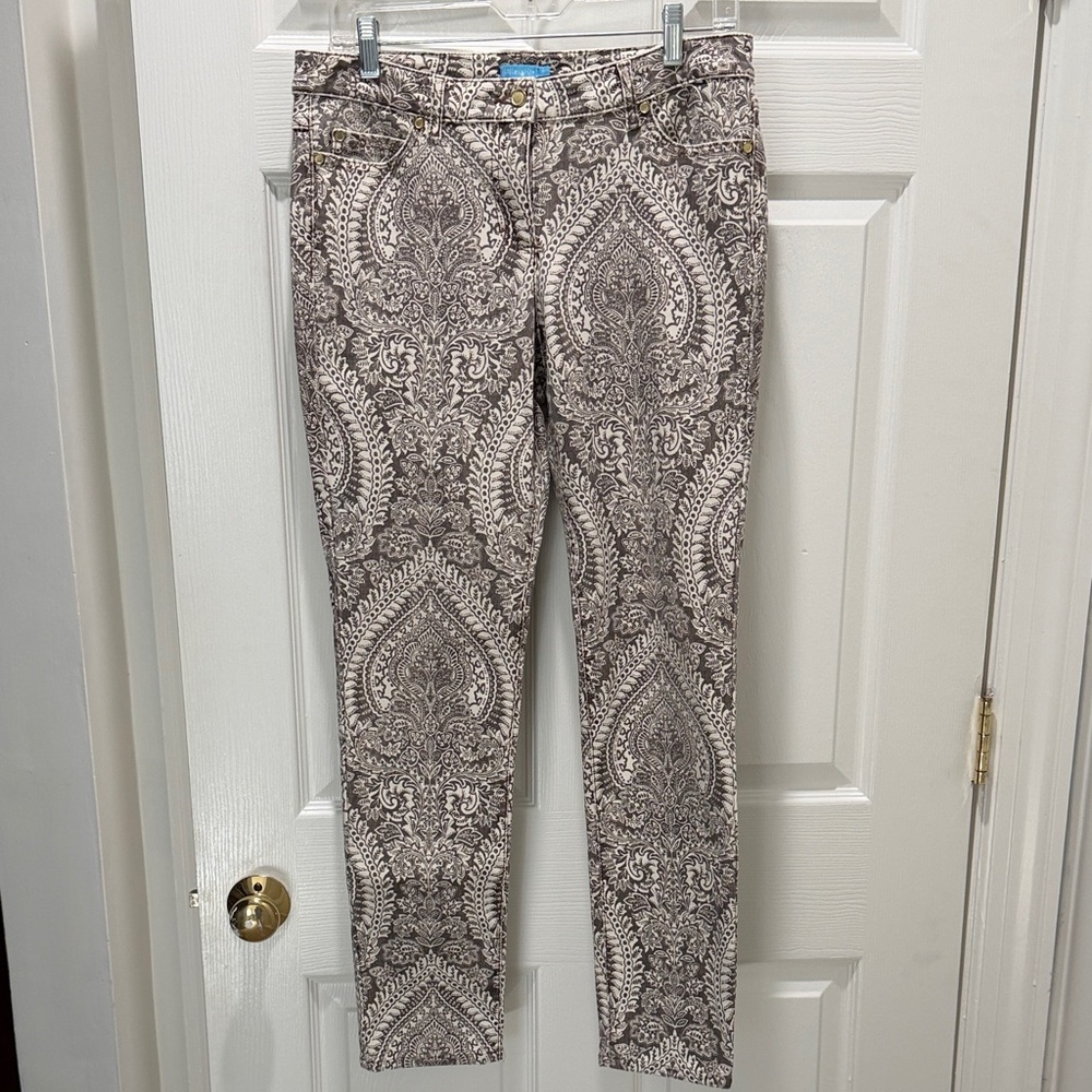 J. McLaughlin Neutral Paisley Skinny Pants in Taupe and Cream